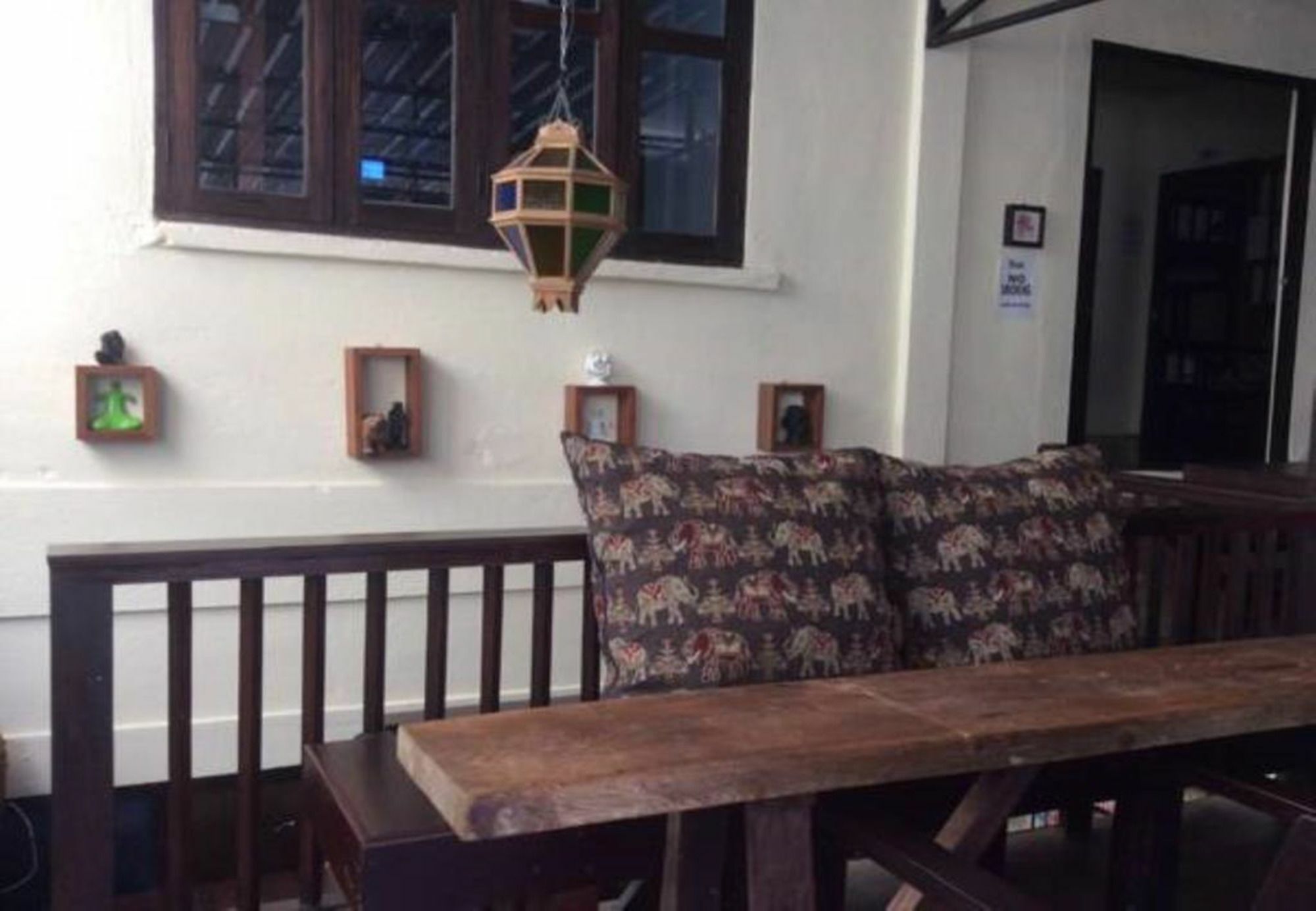 Thapae Backpackers Hostel (Adults Only) Чіангмай Екстер'єр фото